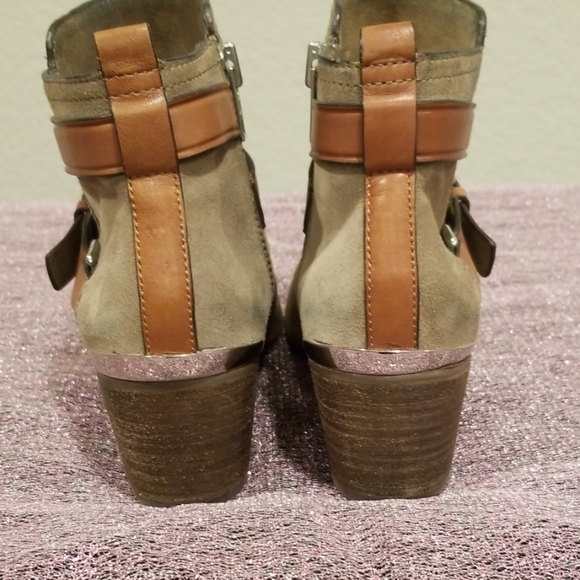 Coach "Pauline" Ankle bootie - Picture 3 of 8